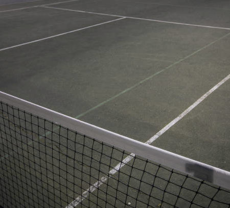Comment garantir une bonne installation lors de la Construction d’un court de tennis en béton poreux à Toulon ?