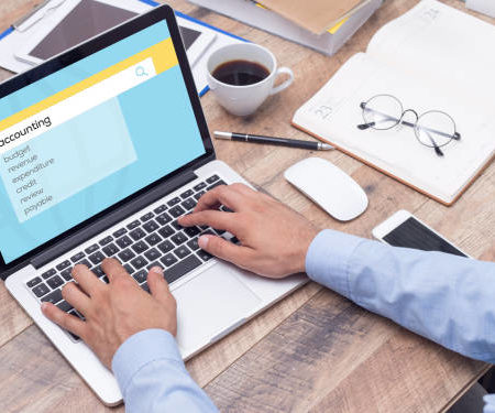 Quelles sont les premières étapes pour créer une boutique WooCommerce efficace et bien structurée ?