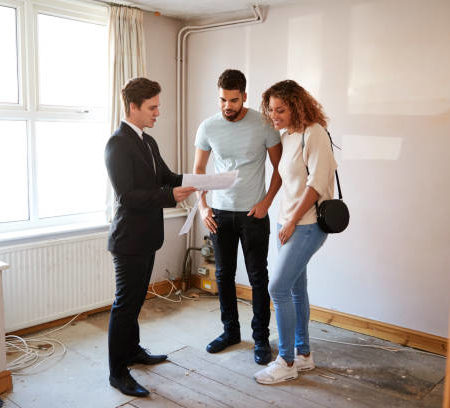 Comment un expert immobilier à Lyon évalue-t-il les conséquences de désordres ou de malfaçons ?