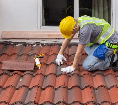 Couvreur à Royan : Quelle est la période idéale pour planifier des travaux de toiture à Royan ?
