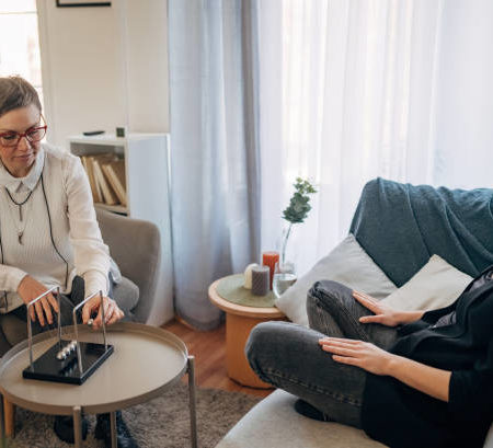 Peut-on suivre un accompagnement régulier en hypnose angoisse à Lyon sur plusieurs mois ?