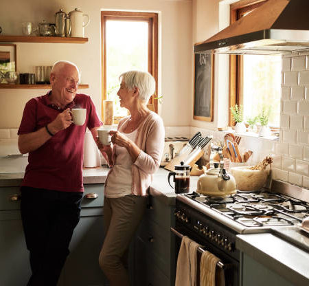 Peut-on rencontrer quelqu’un après 60 ans grâce à une agence matrimoniale à Annecy ?