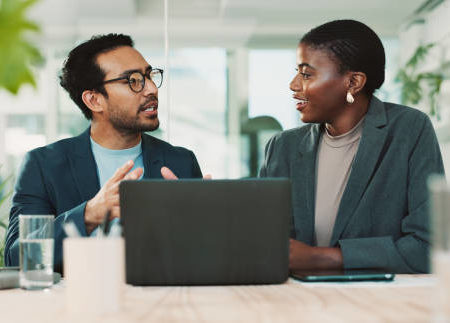 Quelle stratégie en 10 étapes efficaces suivre pour développer un site vitrine à Paris ?