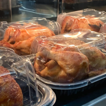 Existe-t-il une rôtisserie poulet à Biarritz ouverte le dimanche ?