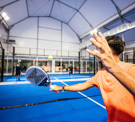 Quelles erreurs éviter avec les normes construction court de padel ?